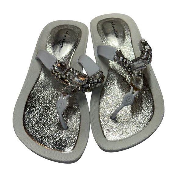 Marigo Women Large Flip Flop White Silver Rhinestone Beaded Slip On Thong Sandal - Picture 1 of 6
